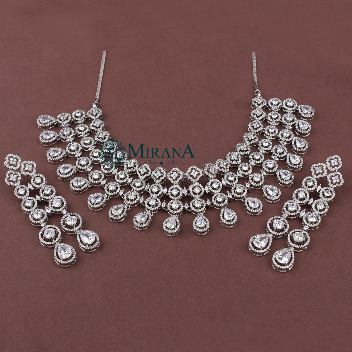 MJNK21N275-2-Eleanor-Designer-Necklace-Set-Silver-Look-8.jpg