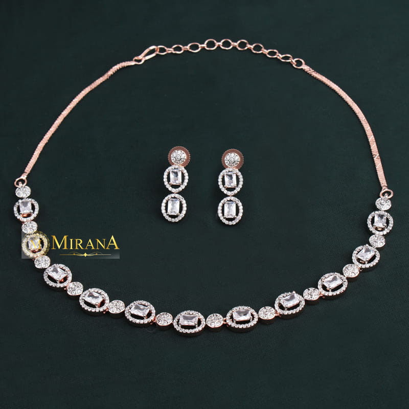 MJNK21N383-1-Eva-Sleek-Necklace-Set-Rose-Gold-Look-2.jpg