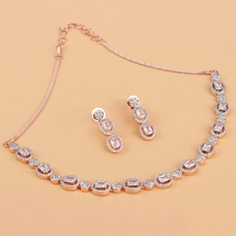 Eva Sleek Necklace Set