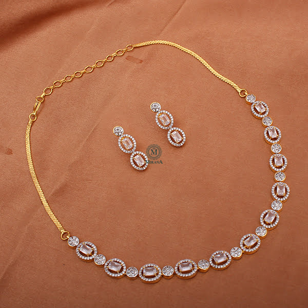 Eva Sleek Necklace Set