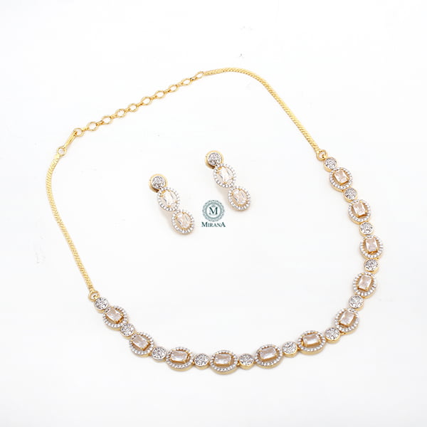 Eva Sleek Necklace Set