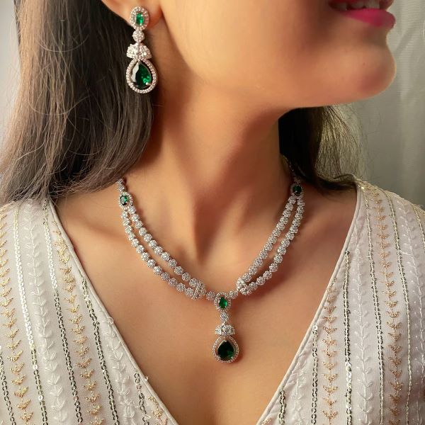 Ceria Emerald Green Layered Necklace Set