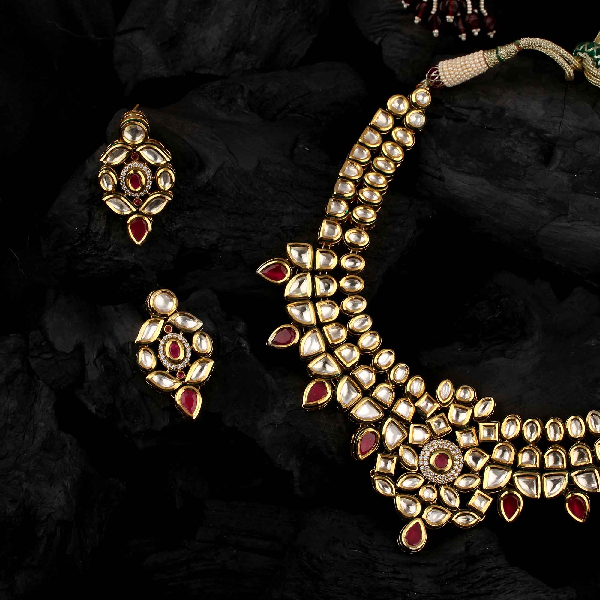 Kundan Neclace Set with Red stone.