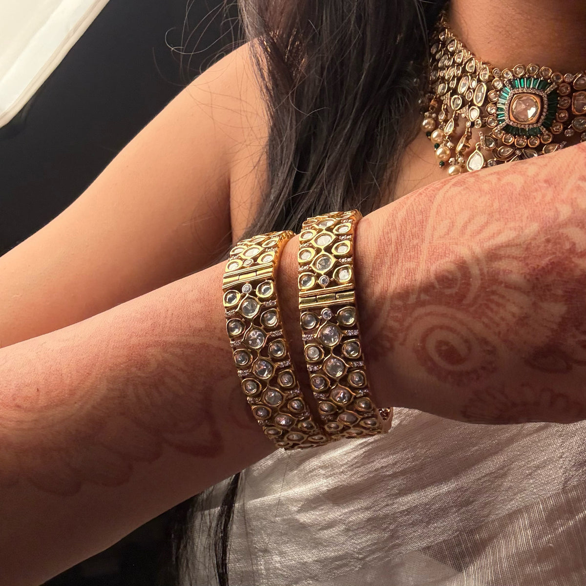 Vishi Polki Broad Bangles