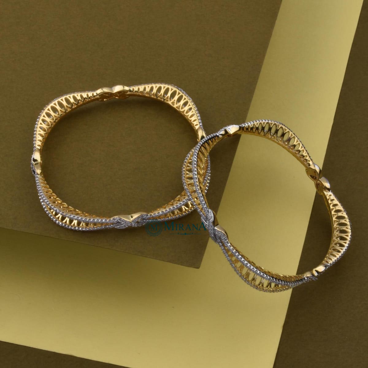 MJBG21B016-2-Classy-Knot-Designed-Bangles-Gold-Look-2.jpg