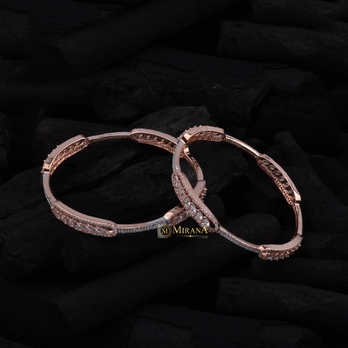 MJBG21B017-1-Marquise-Sleek-Designed-Bangles-Rose-Gold-Look-3.jpg