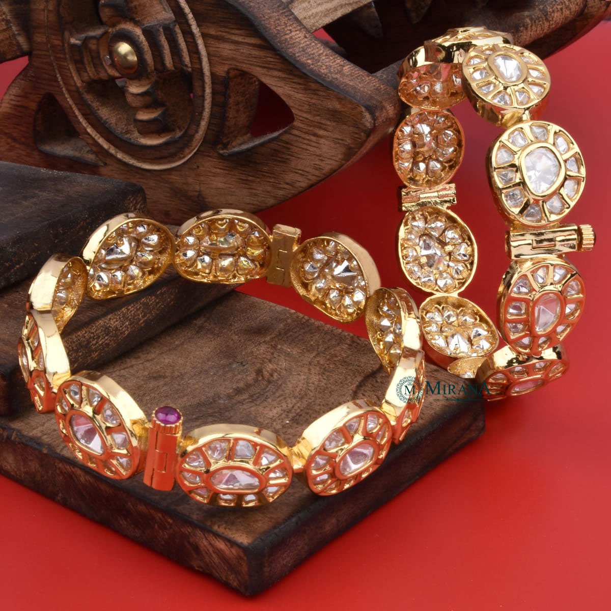 MJBK21K003-1-UIncut-Cluster-Polki-Bangles-Gold-Look-3.jpg