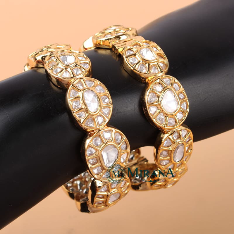 MJBK21K003-1-UIncut-Cluster-Polki-Bangles-Gold-Look-4.jpg