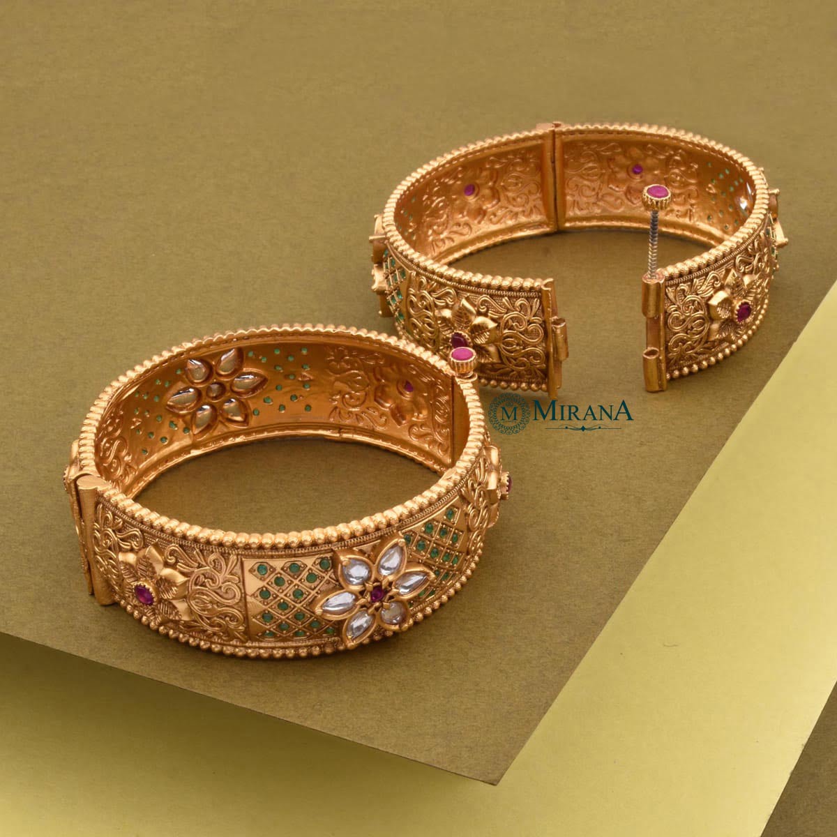 MJBK21K009-1-Ethnic-Rajwadi-Flower-Pattern-Bangles-Gold-Look-8.jpg
