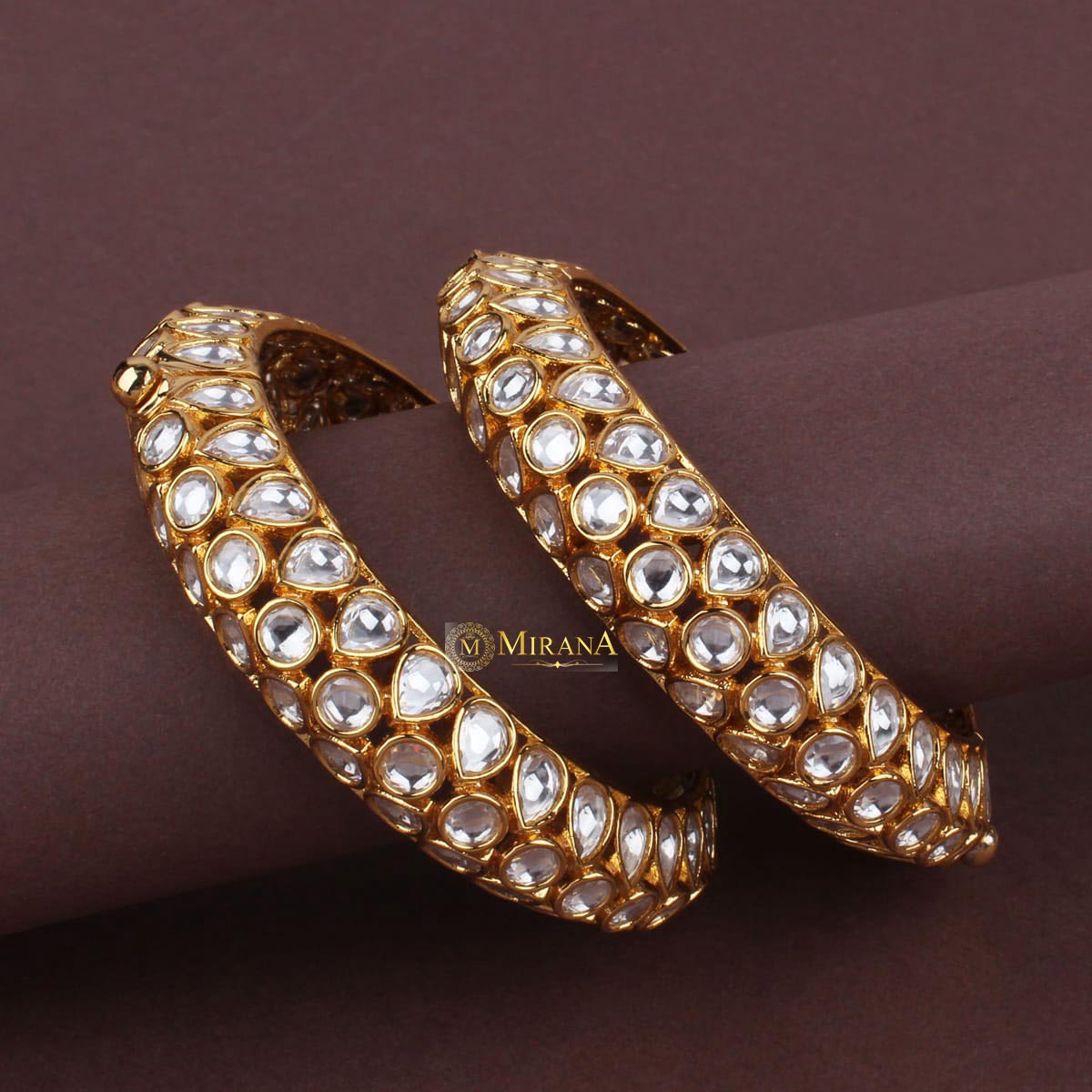 MJBK21K013-1-Polki-Tossed-Bangles-Gold-Look-3.jpg