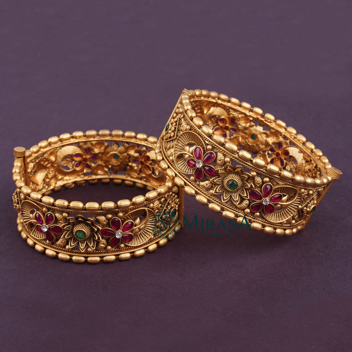 Aishwarya Antique Kundan Bangles