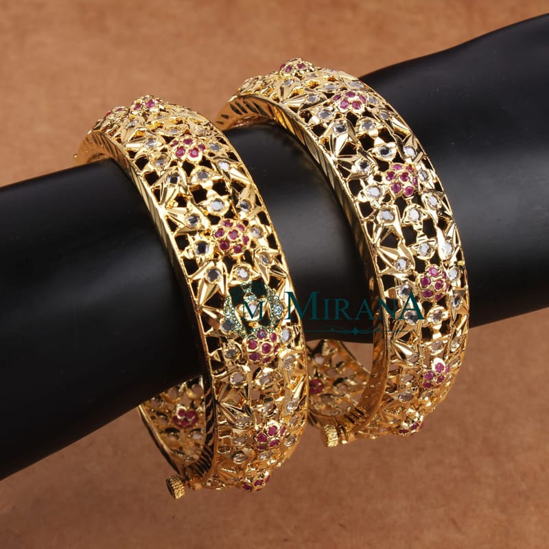 Yashika Ruby Colored Rajwadi Bangles