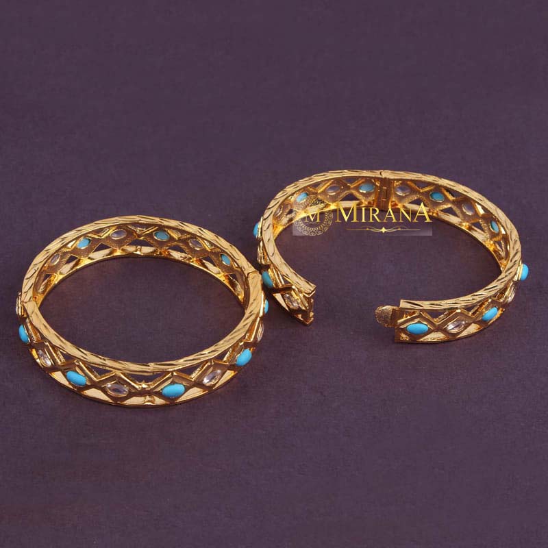 Taruni Turquoise Colored Rajwadi Look Bangles