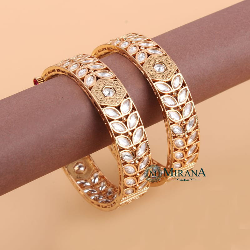 MJBK21K065-1-Manvi-Carved-Polki-Bangels-Rose-Gold-Look-3.jpg