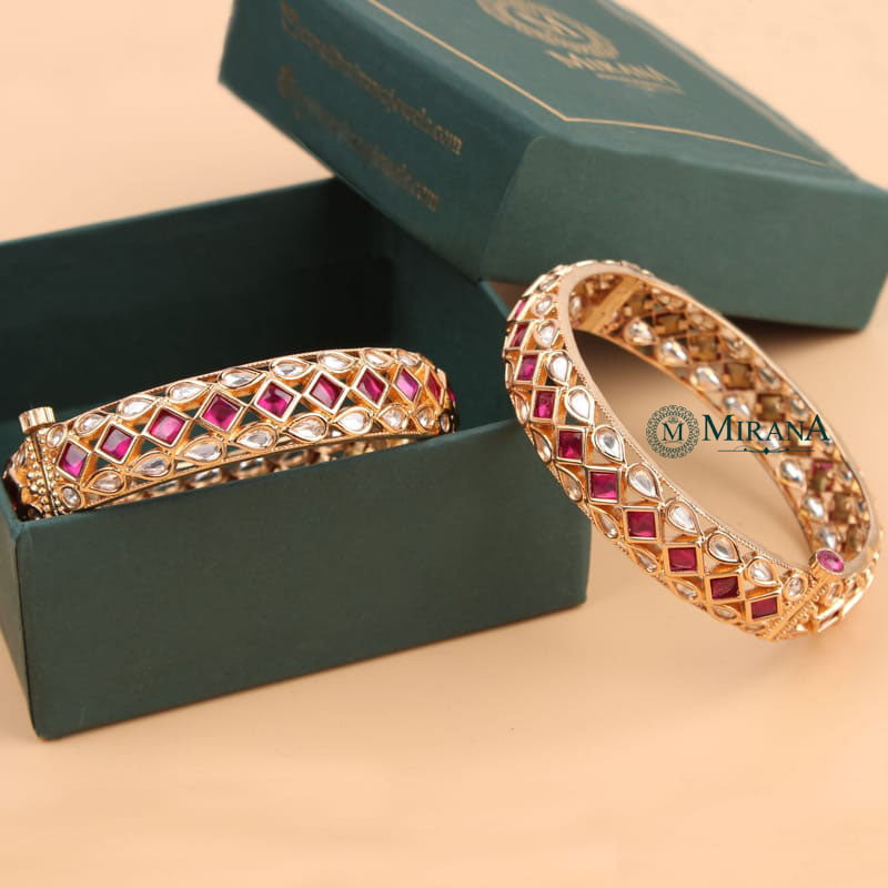 MJBK21K068-1-Aaradhya-Ruby-Colored-Polki-Bangles-Rose-Gold-Look-2.jpg