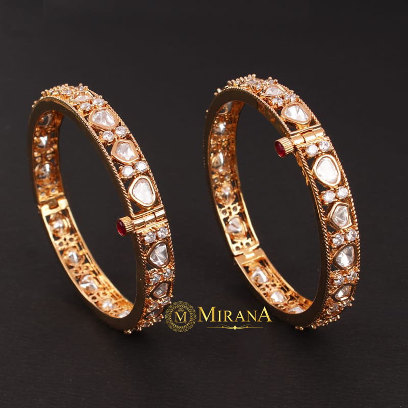 MJBK21K079-1-Moyna-Polki-Bangles-Gold-Look-2.jpg