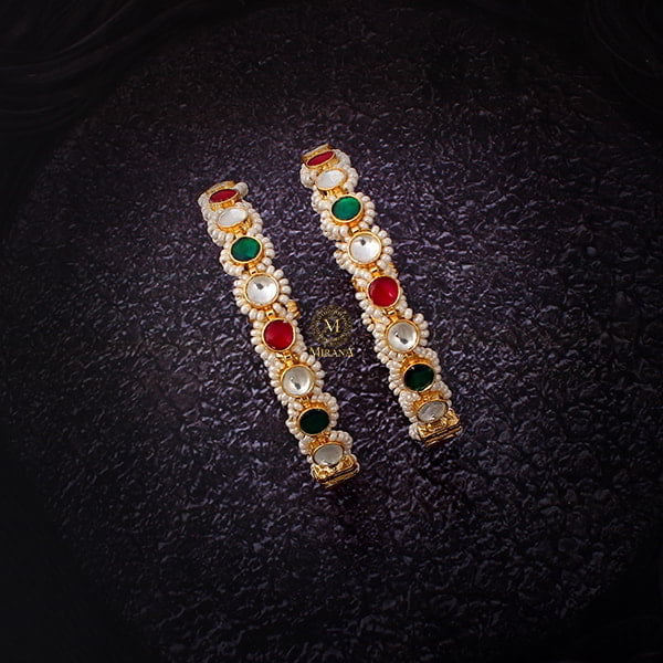 Aruna Ruby Green Paachi Kundan Bangles