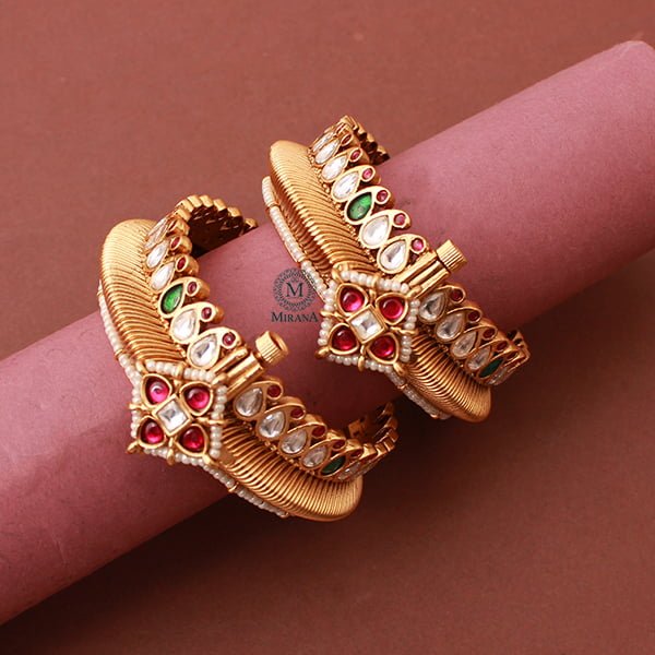 Amika Ruby Green Antique Designer Bangles