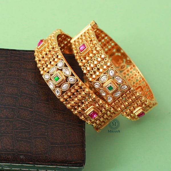 Siya Ruby Green Antique Designer Bangles