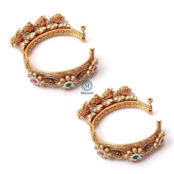 Vanika Ruby Green Antique Designer Bangles