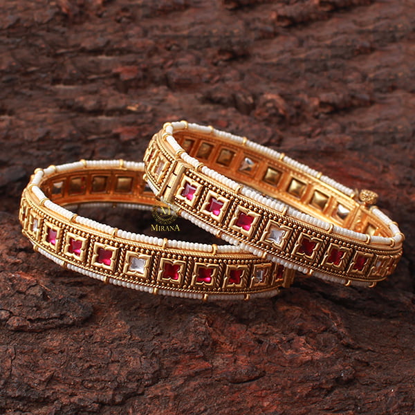 Aarvi Ruby Antique Designer Bangles