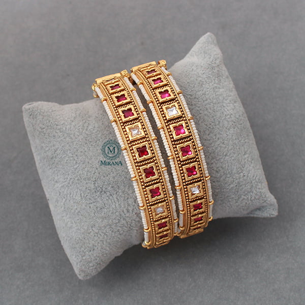 Aarvi Ruby Antique Designer Bangles