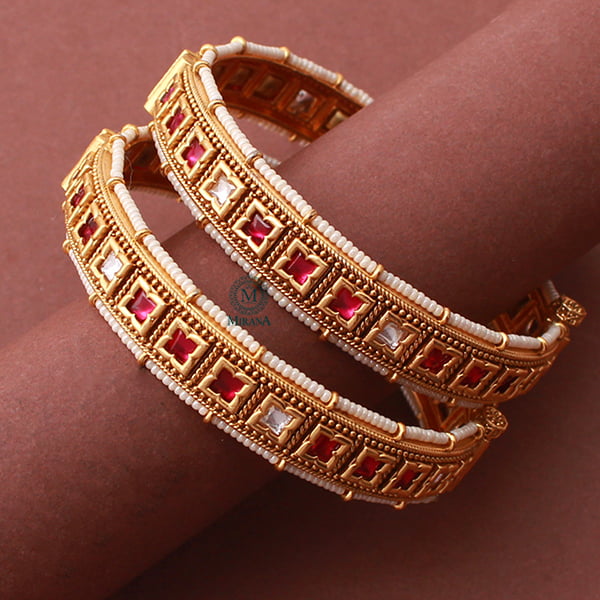 Aarvi Ruby Antique Designer Bangles