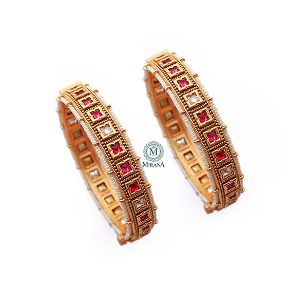 Aarvi Ruby Antique Designer Bangles