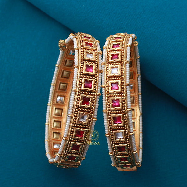 Aarvi Ruby Antique Designer Bangles