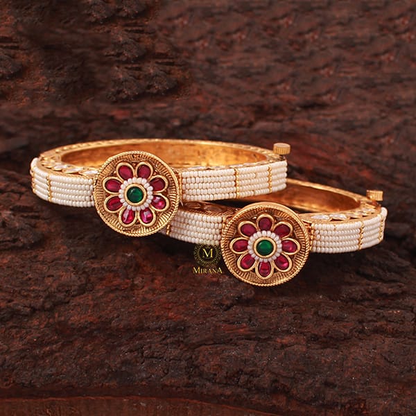 Shresthi Antique Designer Bangles