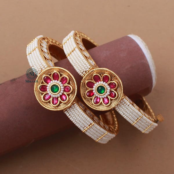 Shresthi Antique Designer Bangles