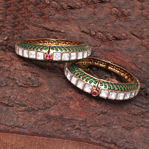 Manika Emerald Green Antique Designer Bangles