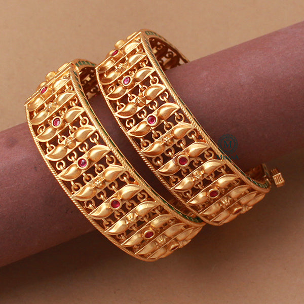 Sashi Antique Designer Bangles