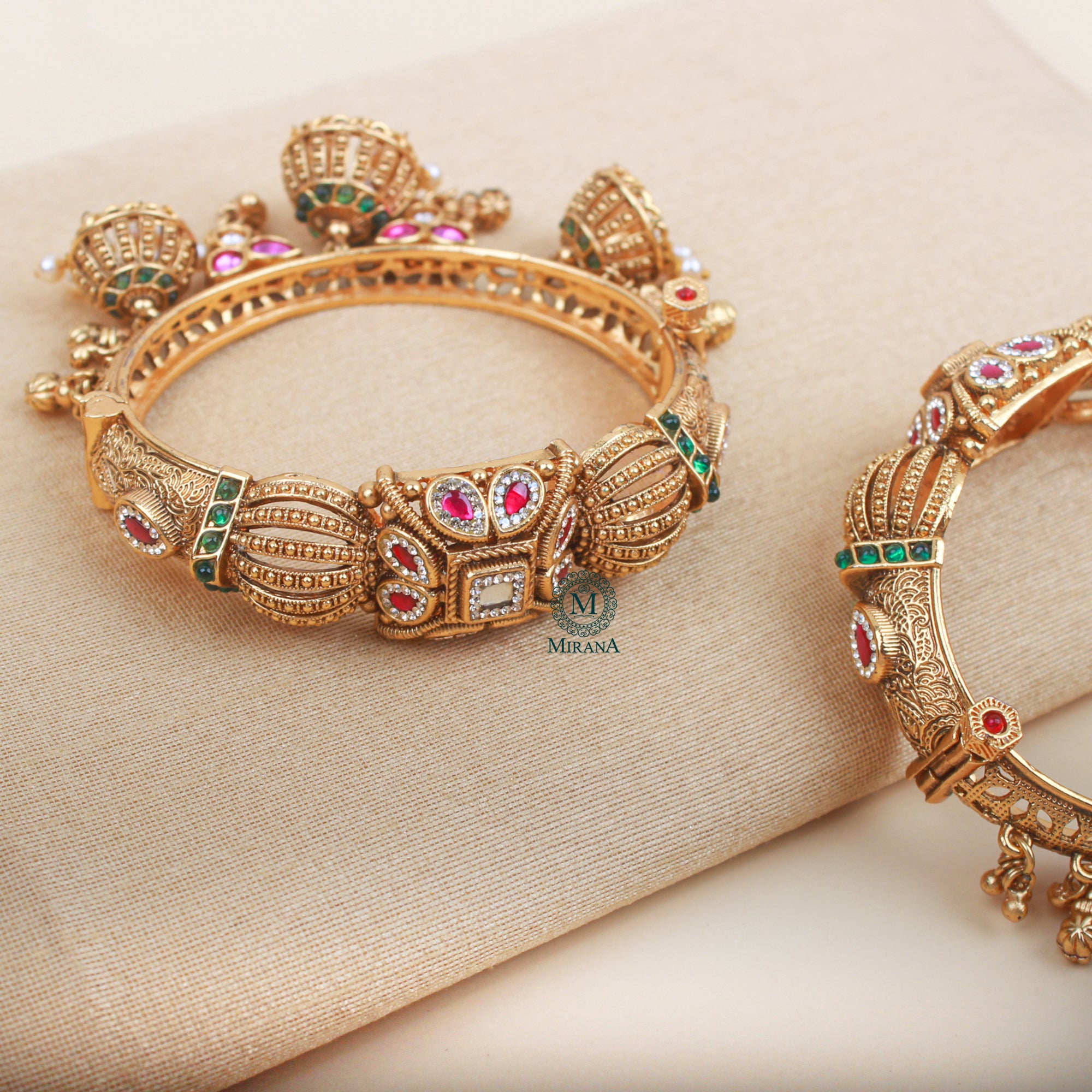 Sidha Antique Designer Bangles