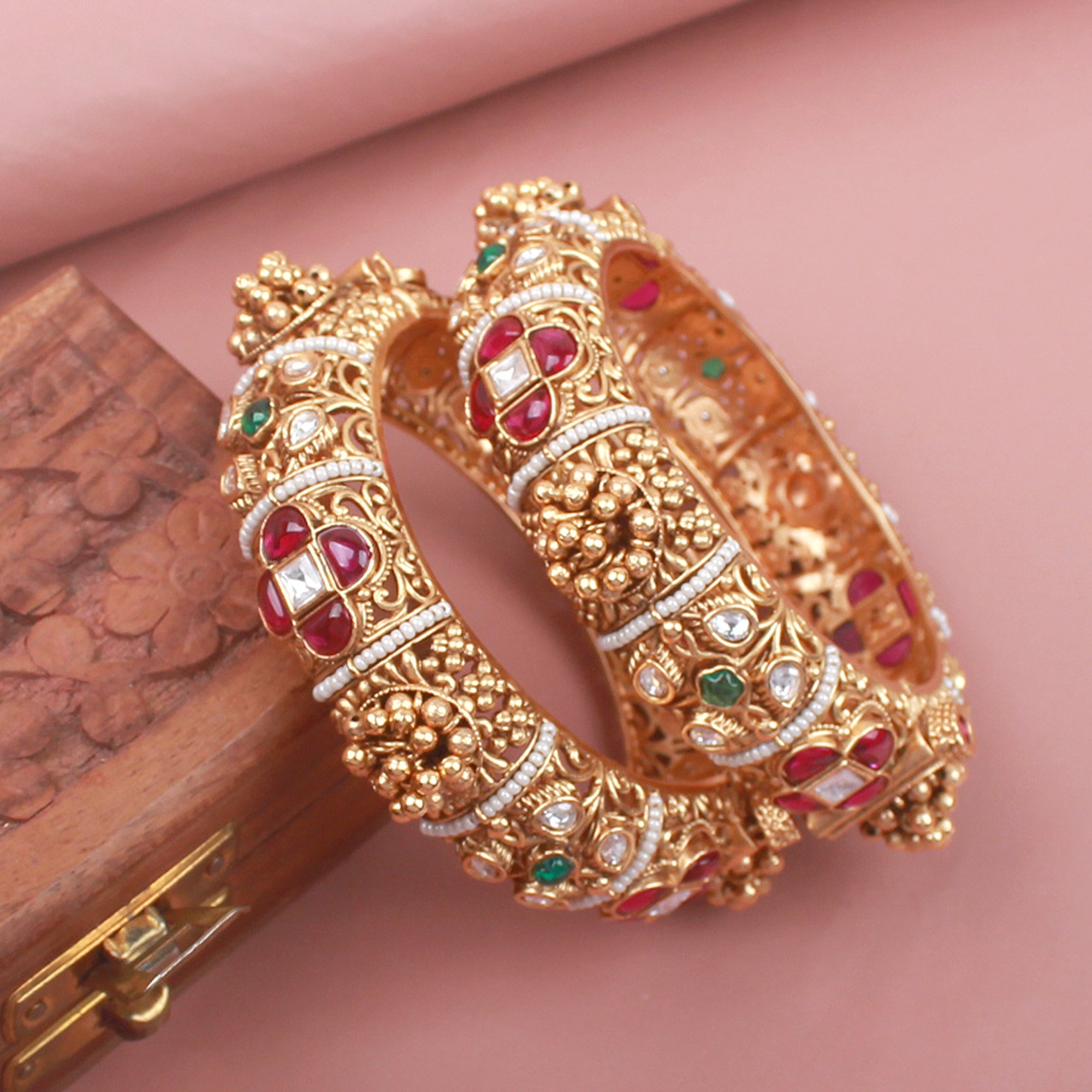 Sunidhi Antique Designer Bangles