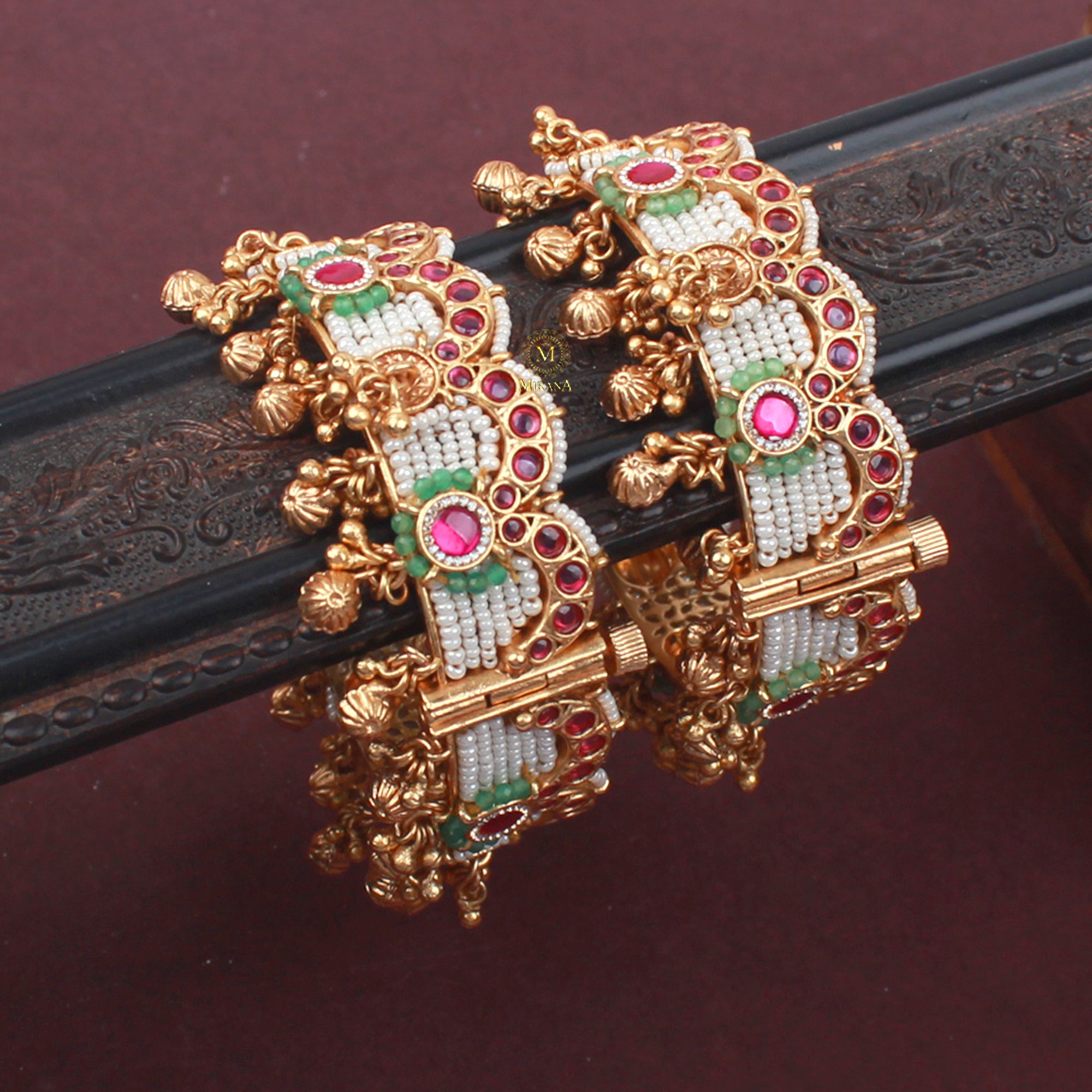 Vastavi Antique Designer Bangles