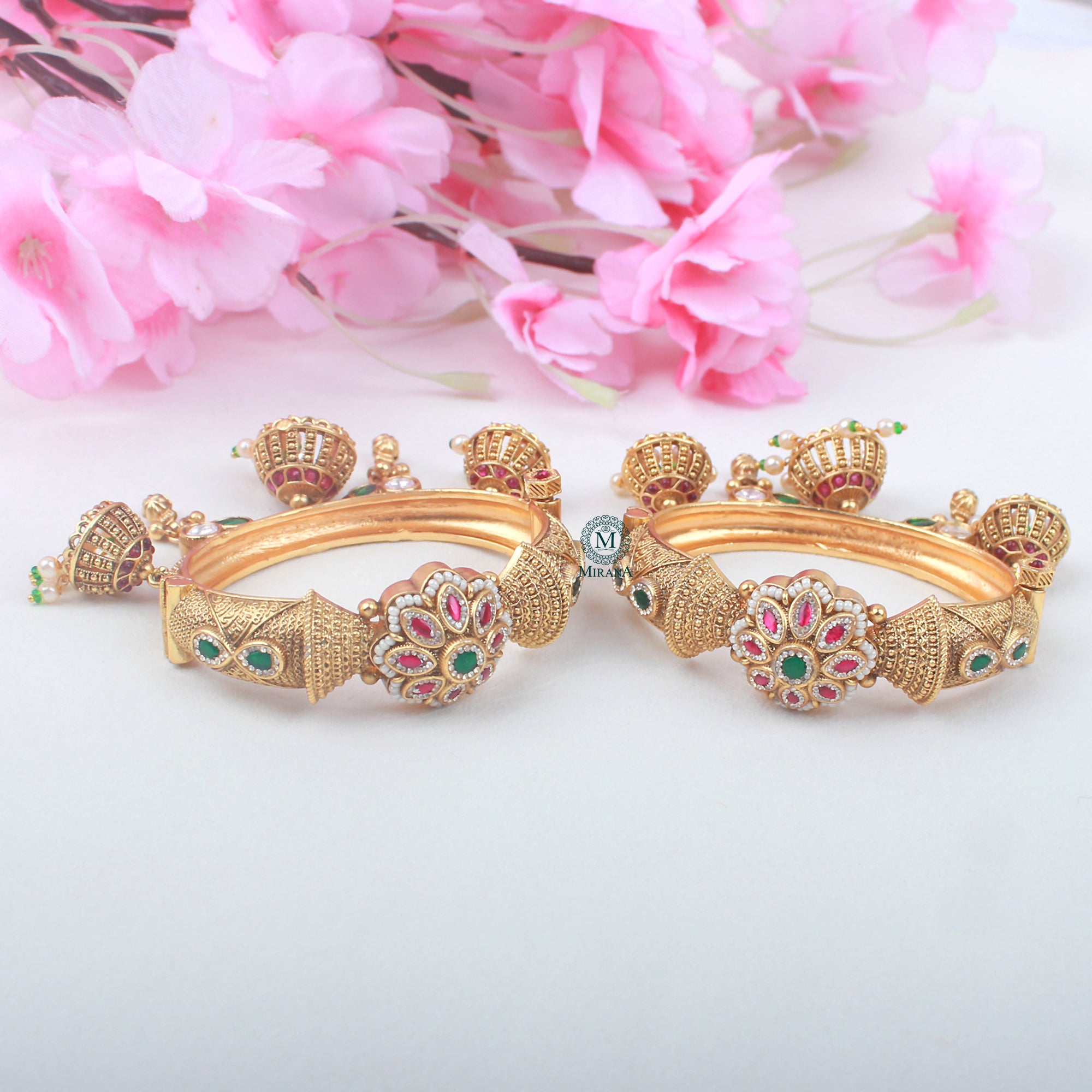Shikha Antique Designer Bangles