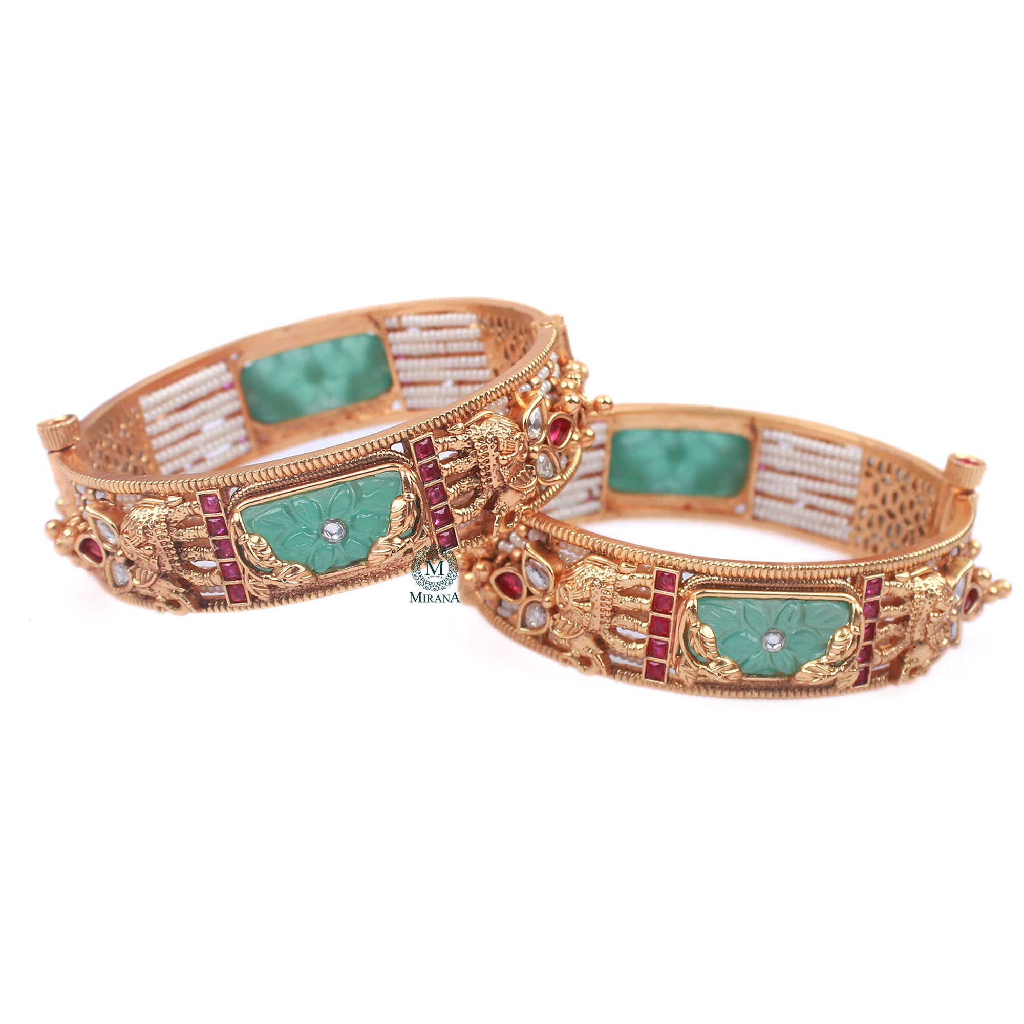 Maanvi Antique Designer Bangles