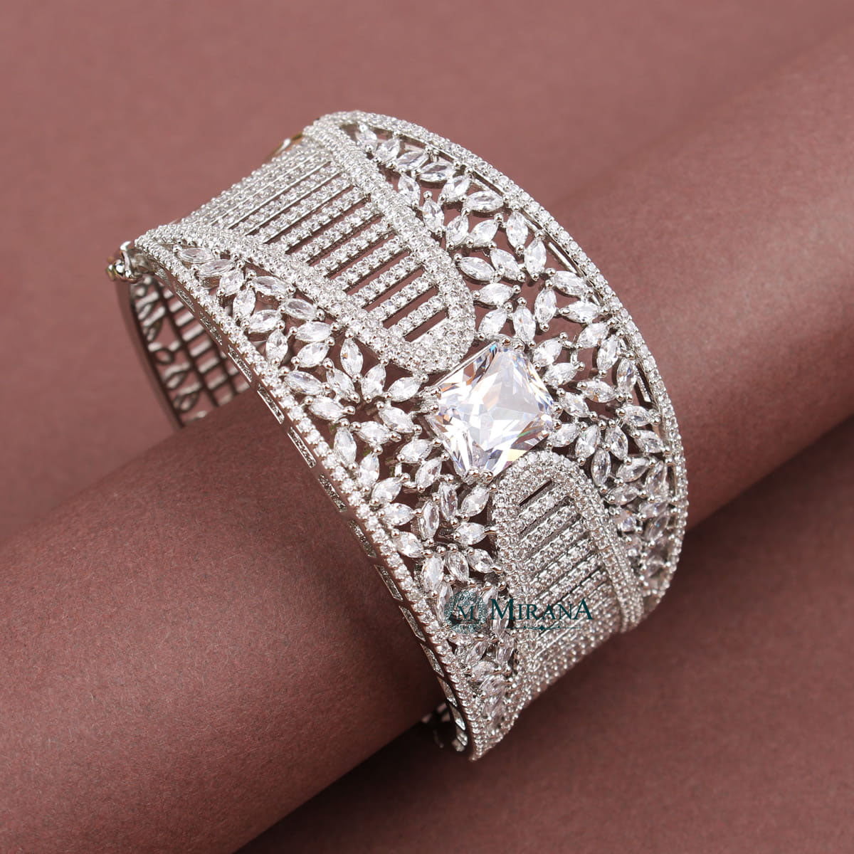 Dual Tone Tossed Broad Bracelet