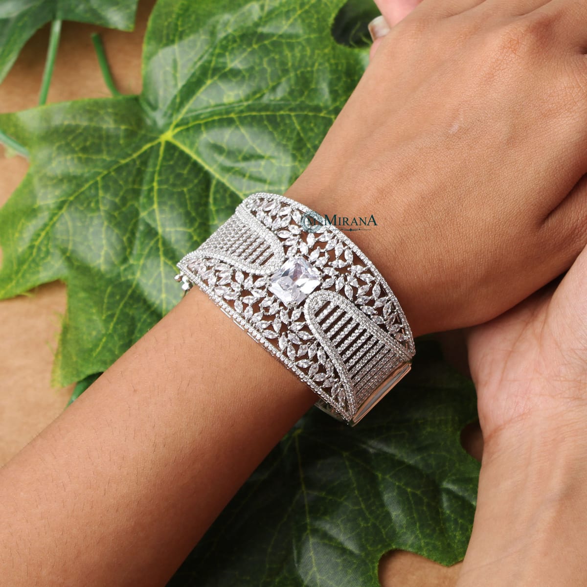 Dual Tone Tossed Broad Bracelet