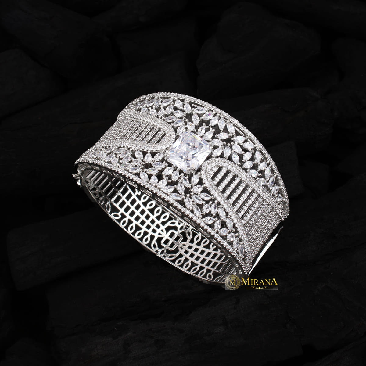 MJBR21R035-2-Dual-Tone-Tossed-Broad-Bracelet-Silver-5.jpg
