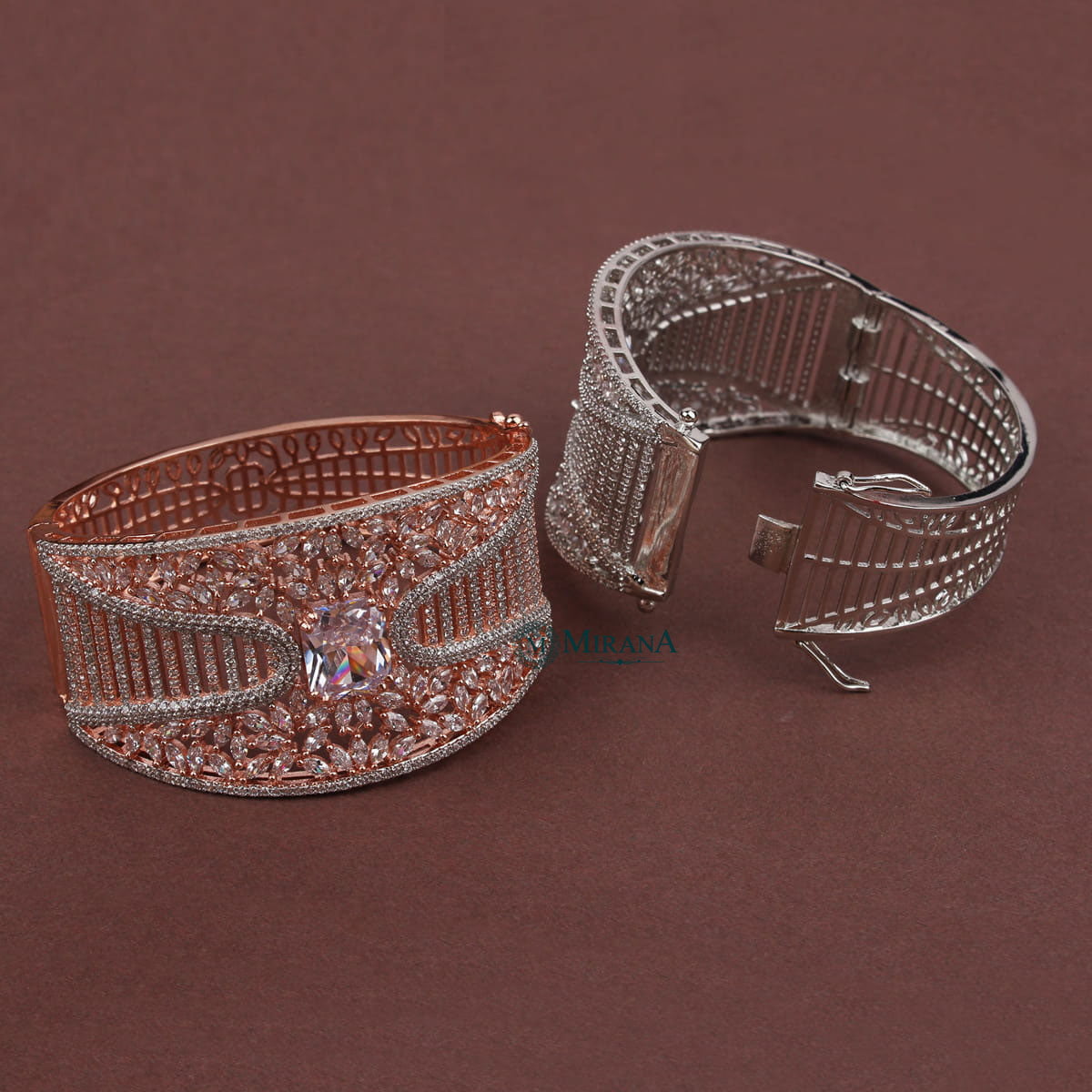 Dual Tone Tossed Broad Bracelet
