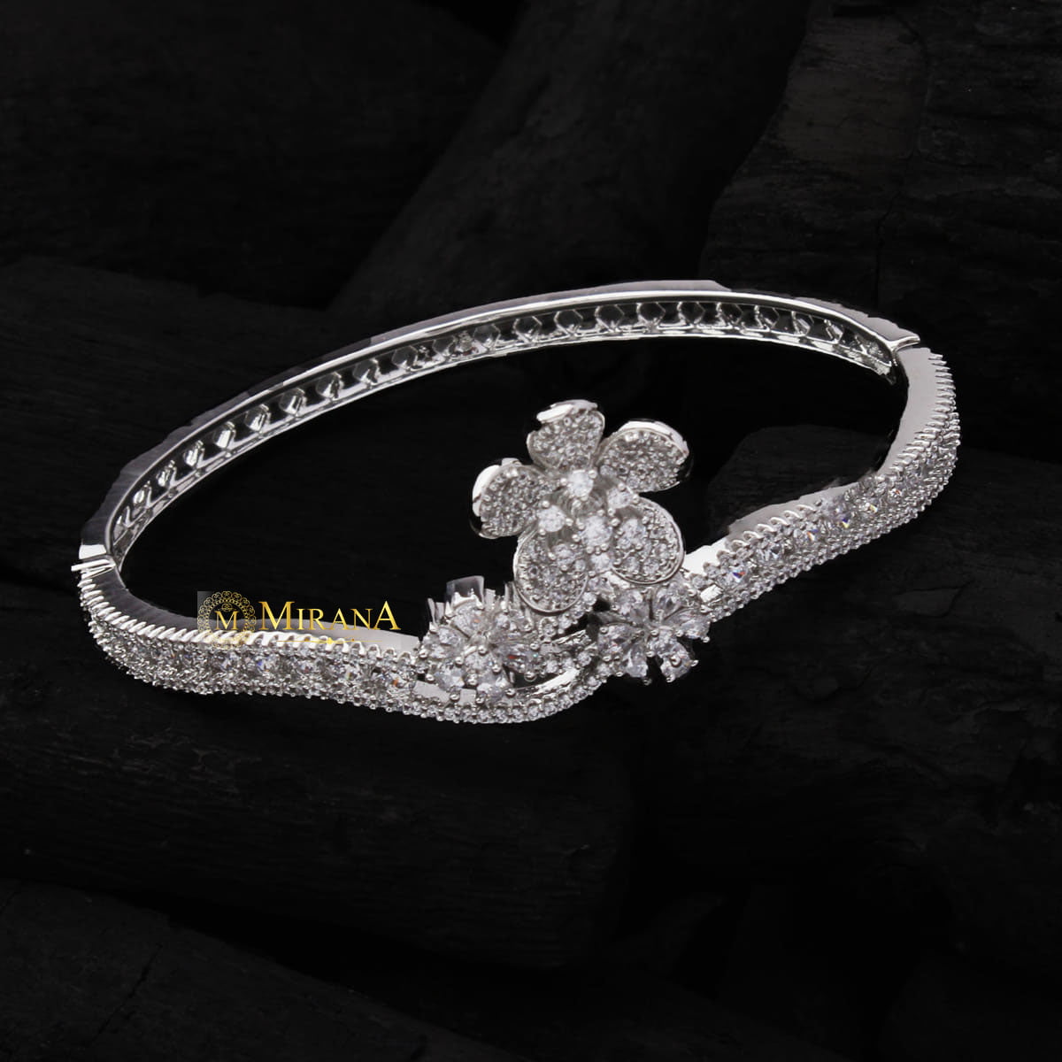 Beautiful Three Flower Design Bracelet
