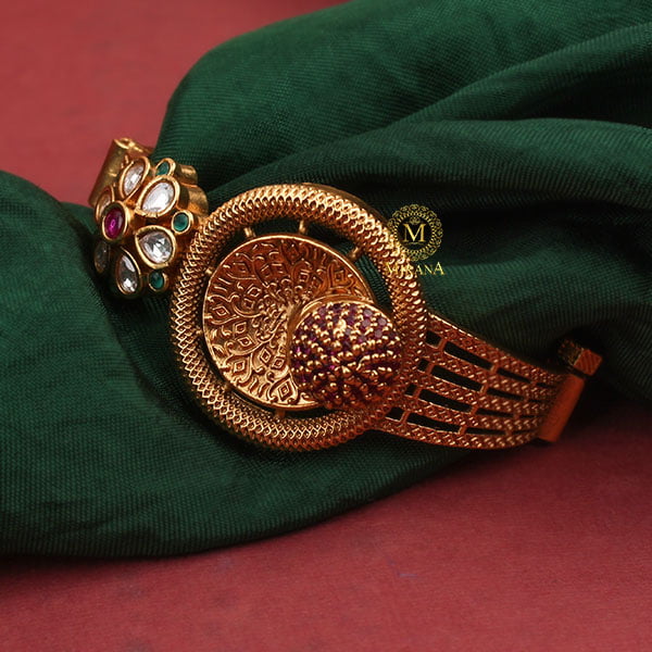 Tanushree Kundan Designer Bracelet