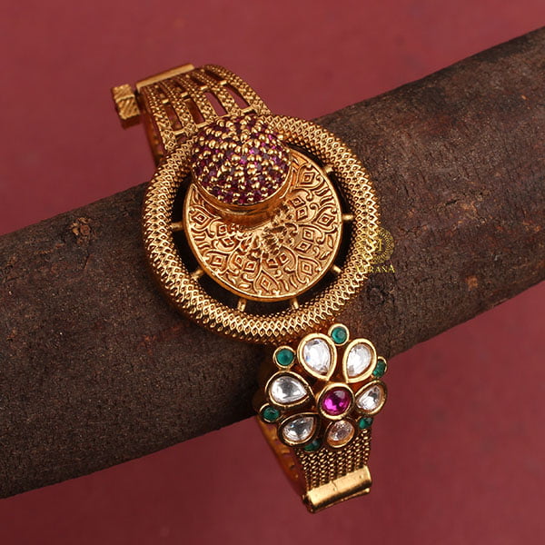 Tanushree Kundan Designer Bracelet