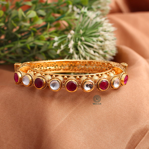 Dhruvi Antique Kundan Bracelet