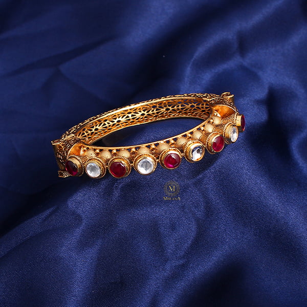 Dhruvi Antique Kundan Bracelet