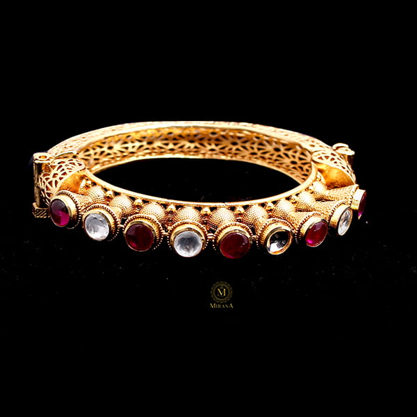 Dhruvi Antique Kundan Bracelet