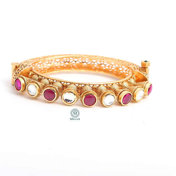 Dhruvi Antique Kundan Bracelet