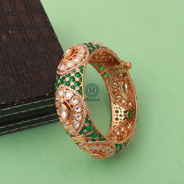 Divya Emerald Green Polki Designer Bracelet